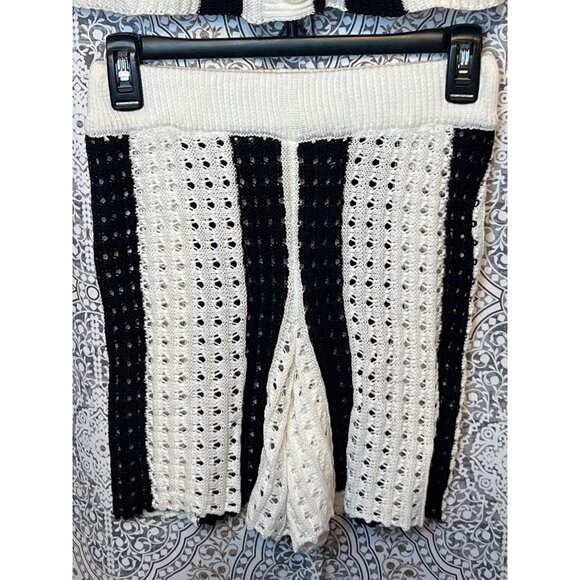 Handmade Crochet Short Sleeve Cardigan & Shorts Set  Stylish Black & White Strip - Picture 3 of 11